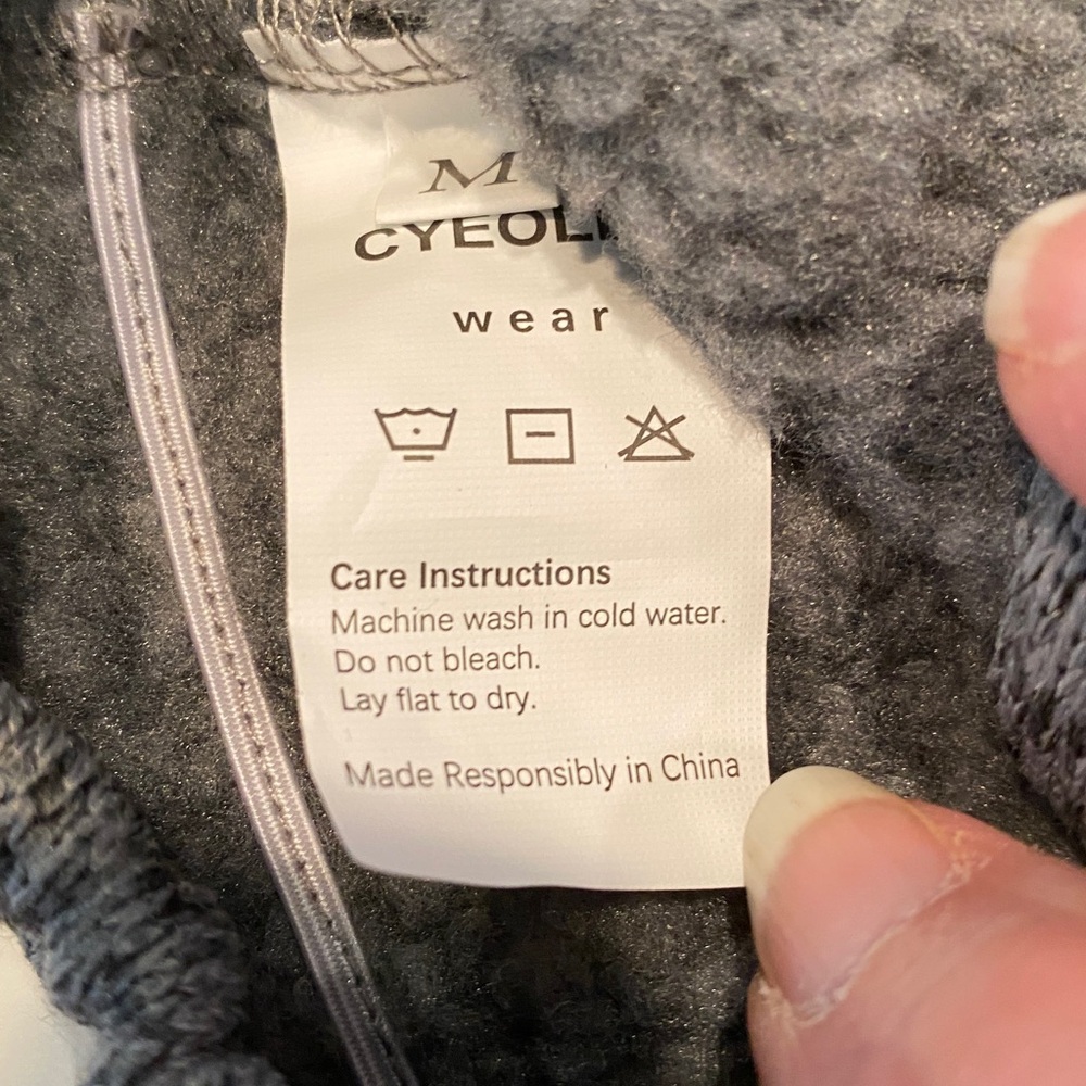 NWT Gray Fleece Dog Cover-up Coat - Picture 6 of 8